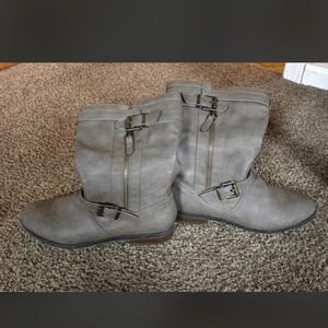 Women’s size 7 express shoes